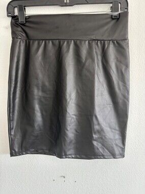 JW Signature Black Pleather Mini Skirt size S